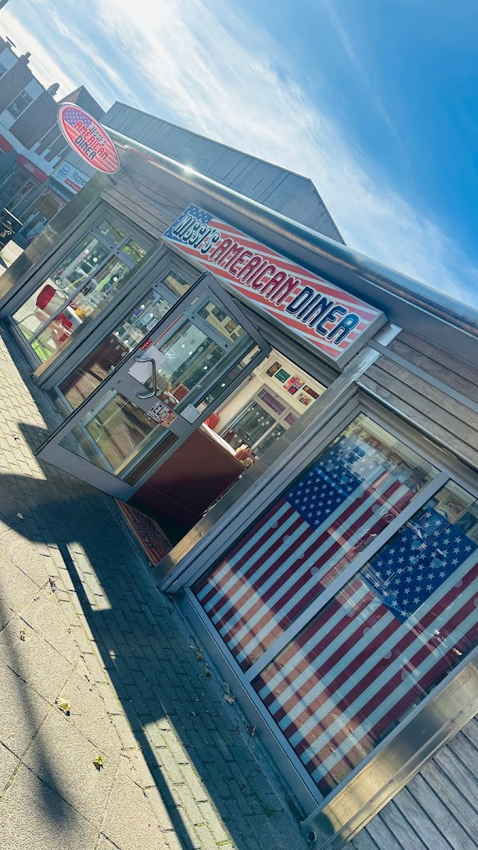Nissi's American Diner